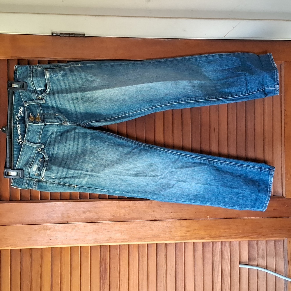 American Eagle Outfitters Women's Blue Washed Denim Cropped Jeans
